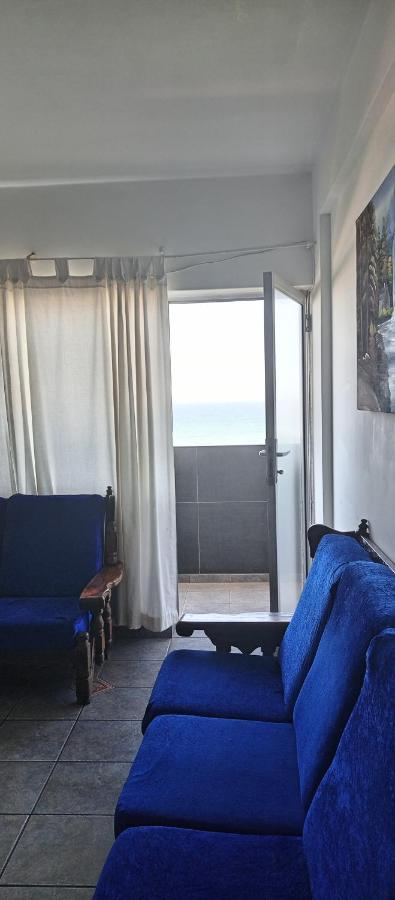 Breezy Seaview- On The Beach Amanzimtoti Exteriör bild